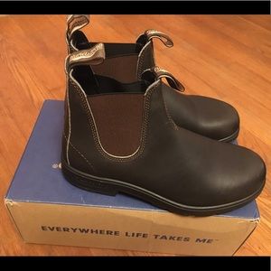 Blundstone 500 boots Size 8M/10W (fits like 9W)
